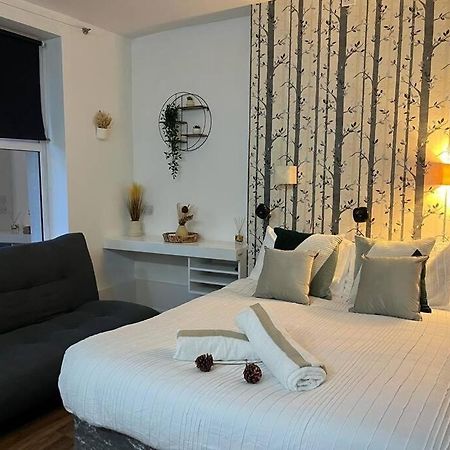 Tree Studio Apartment Barbican F3 Лондон Экстерьер фото
