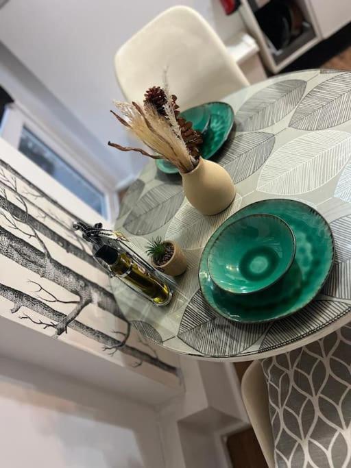 Tree Studio Apartment Barbican F3 Лондон Экстерьер фото